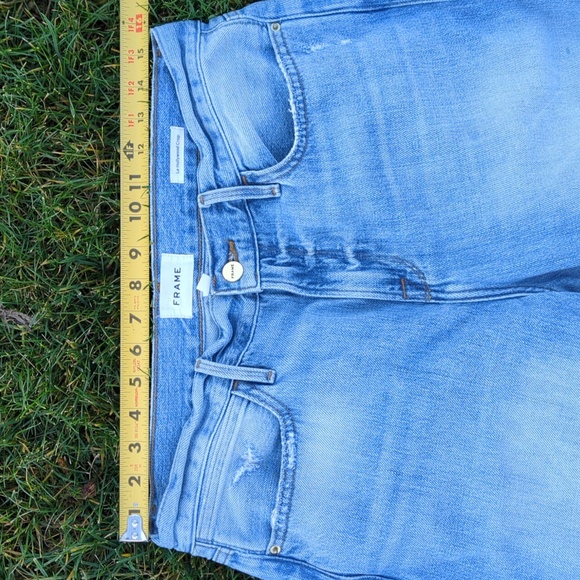 29 Frame Le Hollywood Crops - Picture 2 of 7